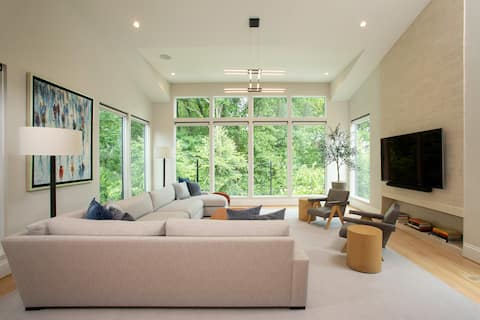 Modern Luxury in the Heart of McLean