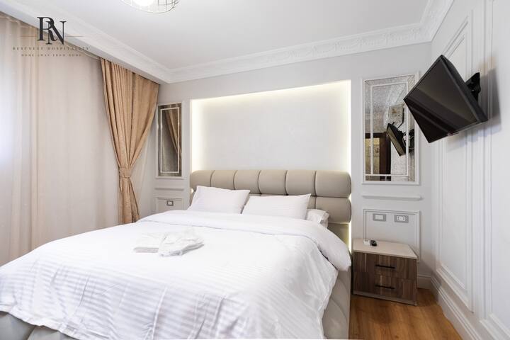 Elite 1 BDR In Rehab City: Bedroom