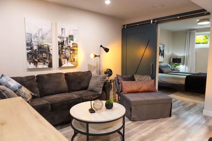 Quiet Buena Vista Suite/ Guest Favourite - Saskatchewan