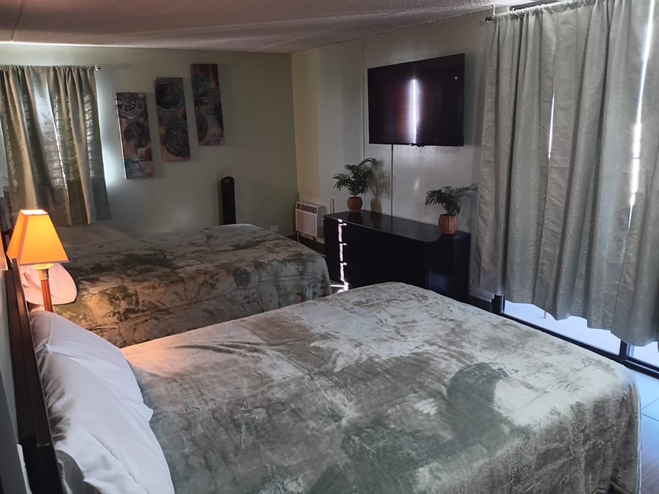Waikiki District - Penthouse! - Image 2