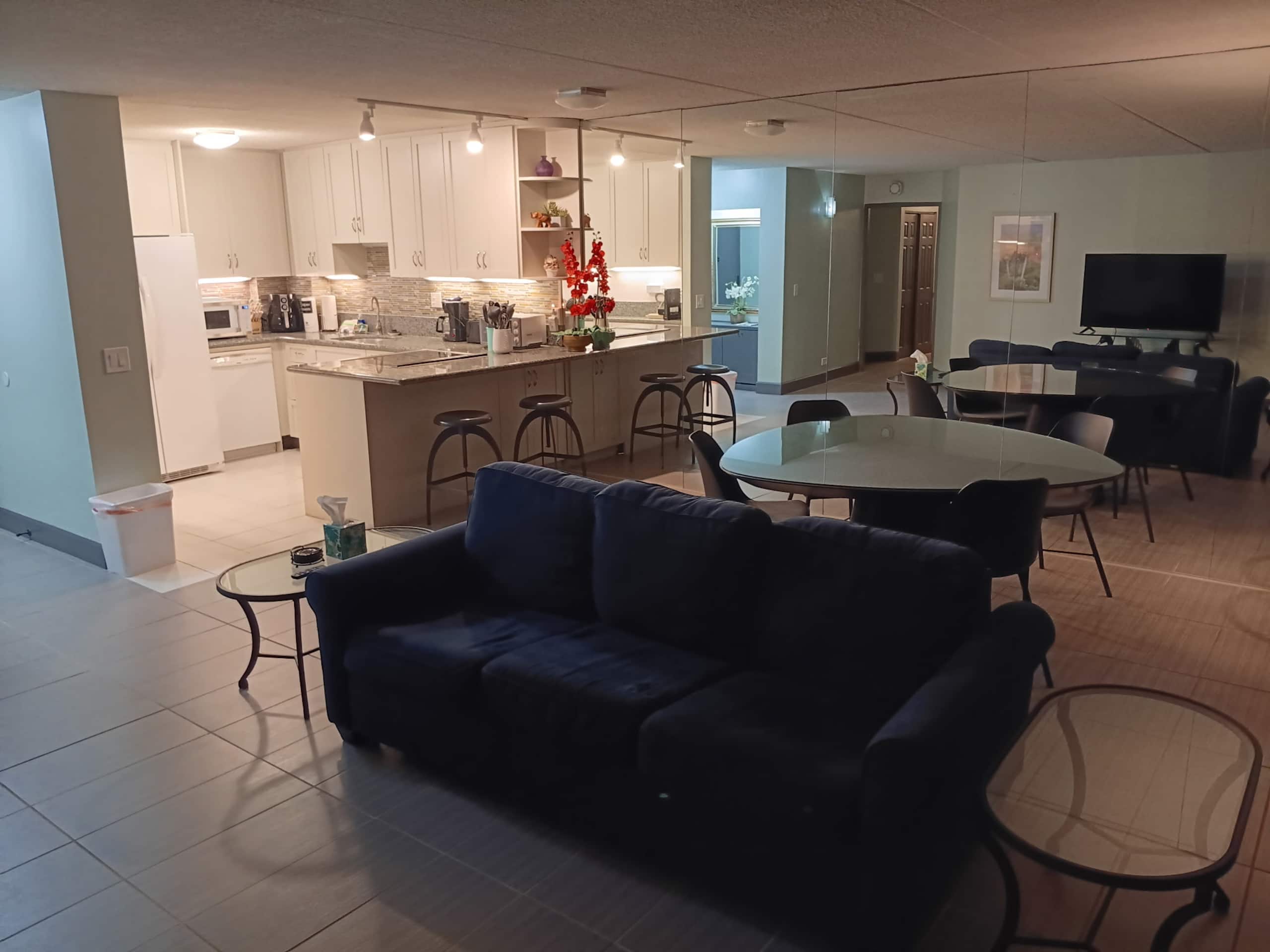 Waikiki District - Penthouse! - Image 5