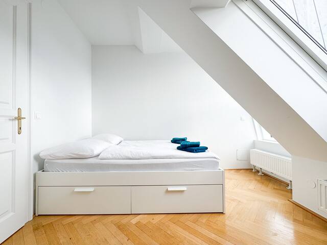 DREAM 360° City Skyline Rooftop Terrace & Balcony gallery image 4