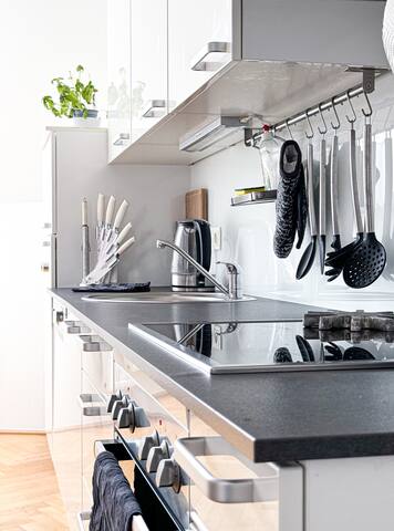 DREAM 360° City Skyline Rooftop Terrace & Balcony gallery image 3