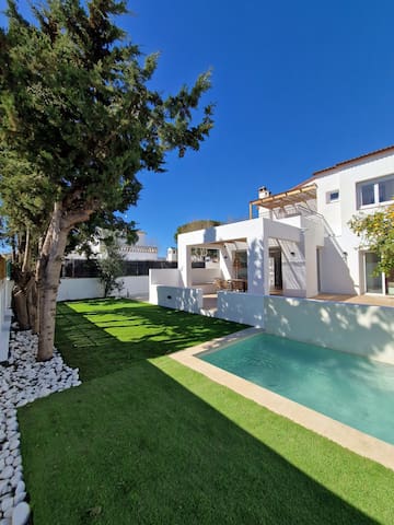 Apartamento con terraza pb, 6p d