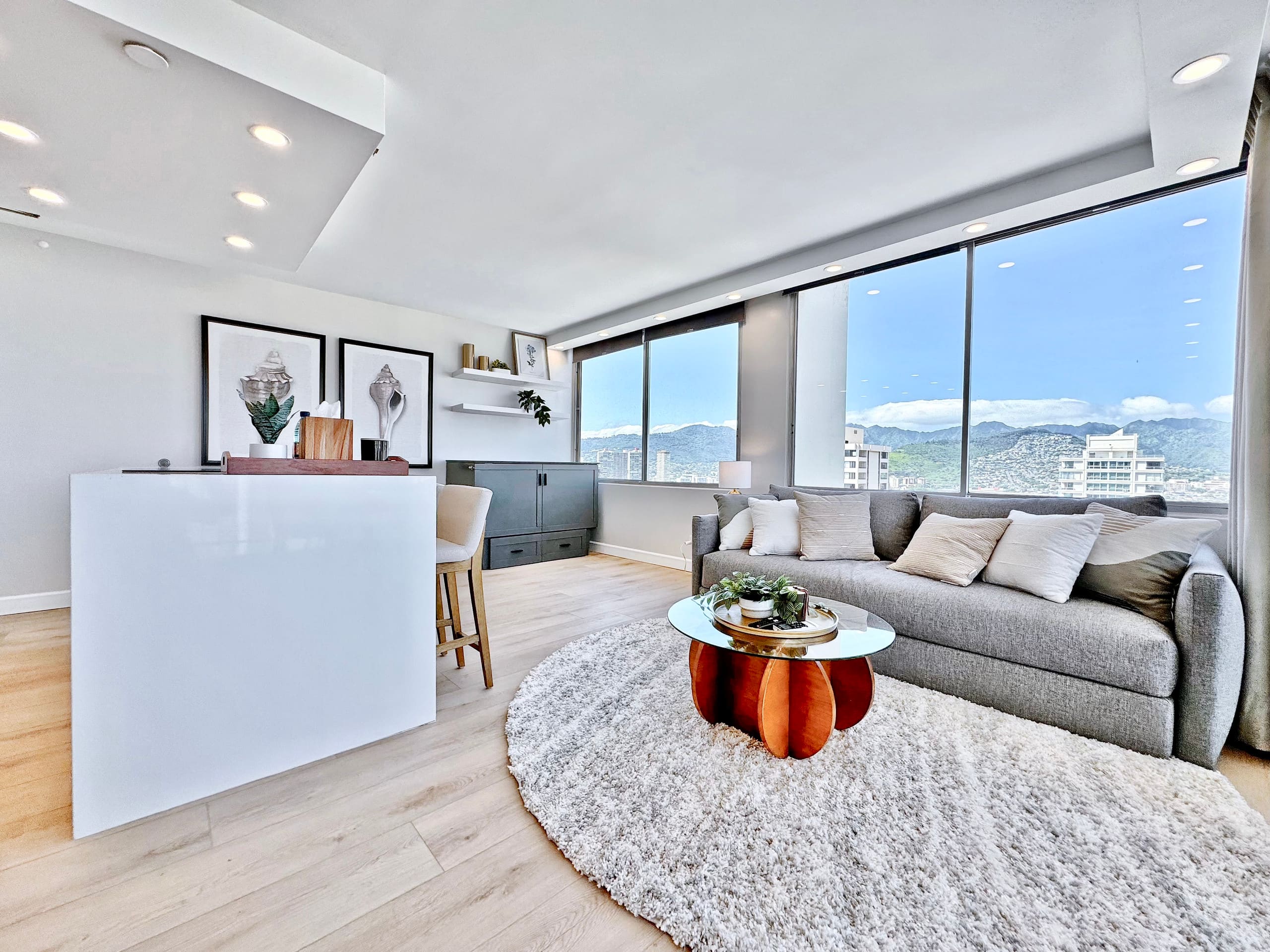 28F-Upscale Ocean View 1BR-3min Walk to Beach! - Image 7