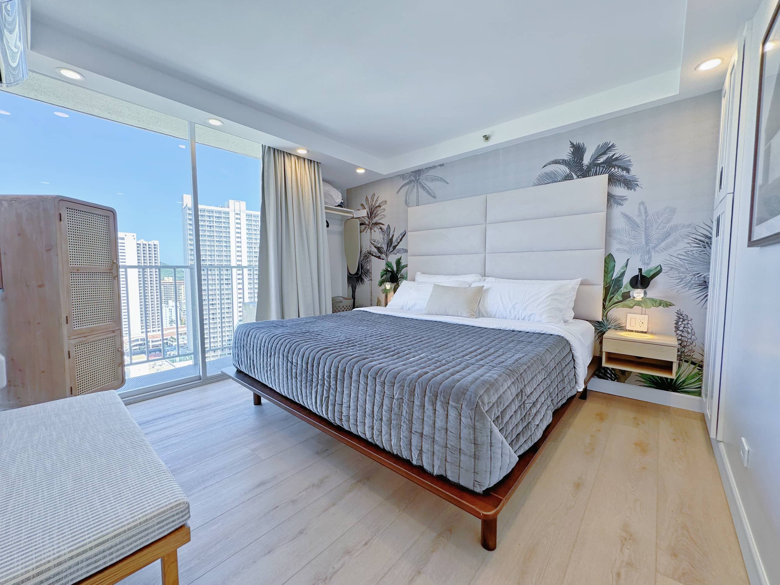 28F-Upscale Ocean View 1BR-3min Walk to Beach! - Image 26