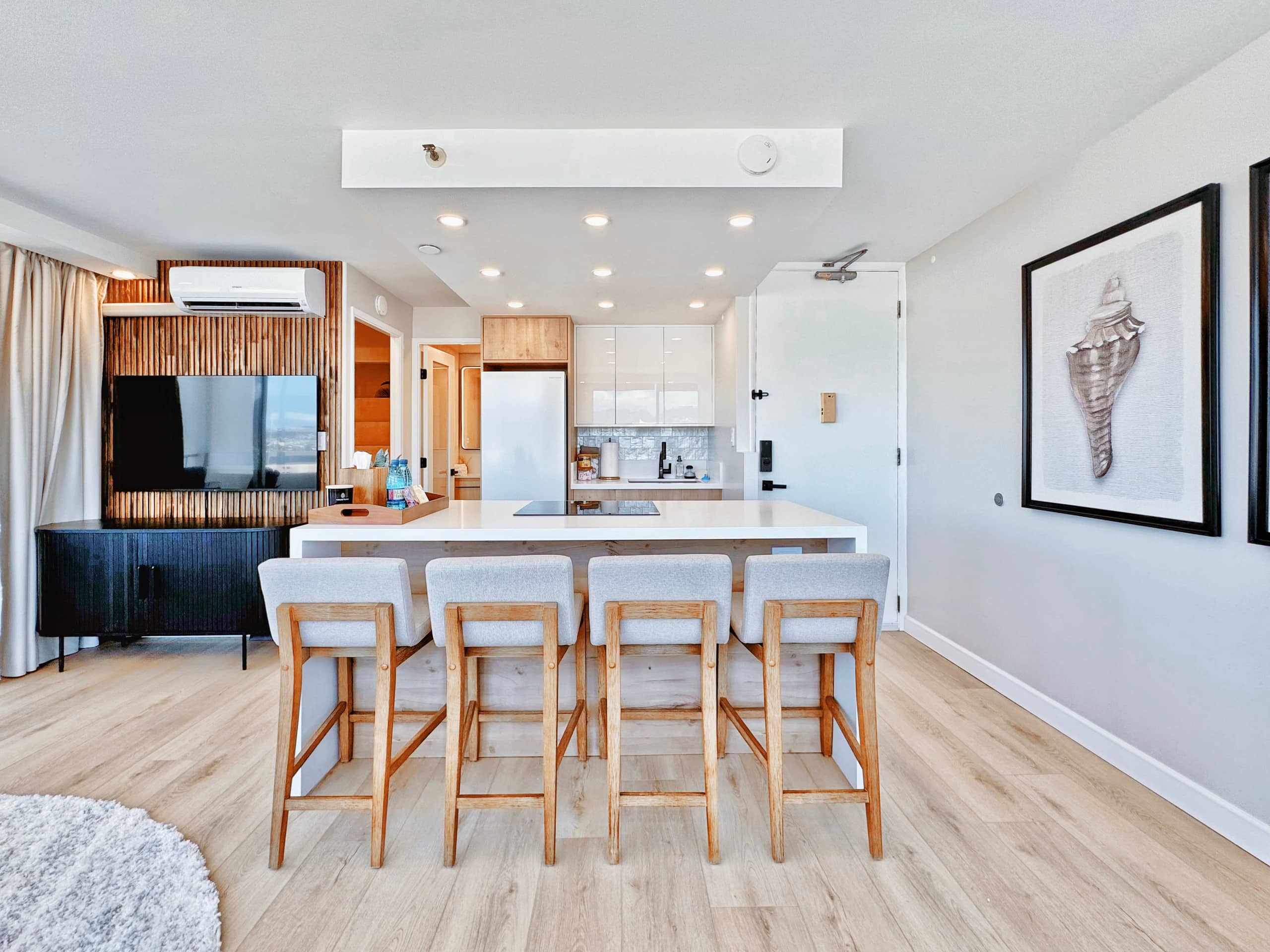 28F-Upscale Ocean View 1BR-3min Walk to Beach! - Image 12