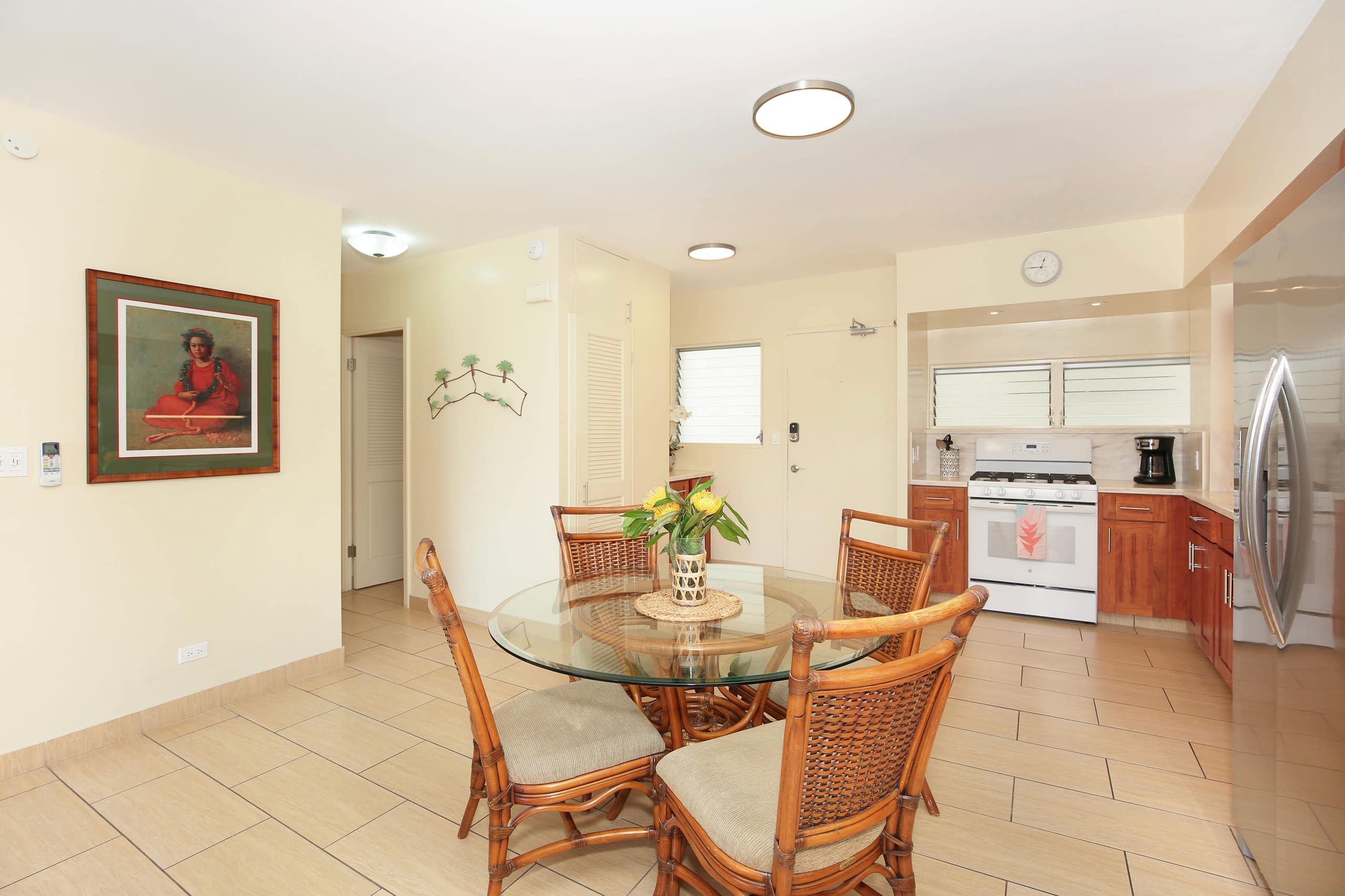 Condo in Honolulu · ★5.0 · 1 bedroom · 2 beds · 1 private bath - Image 14