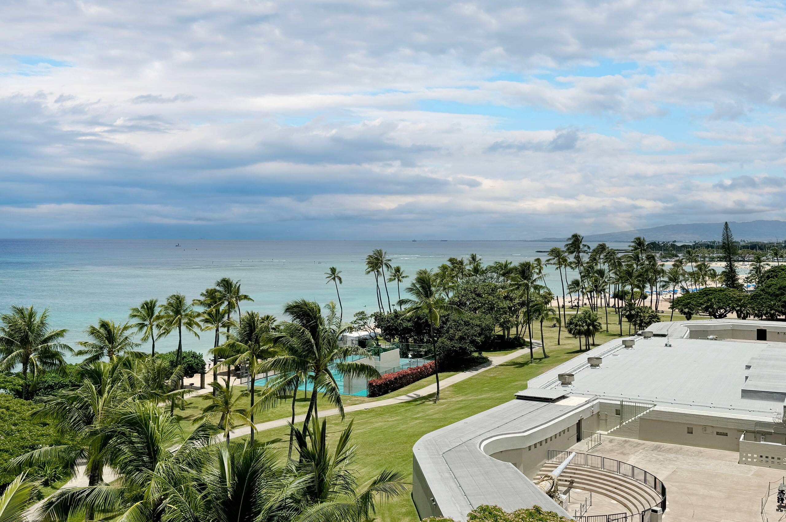 Condo in Honolulu · ★5.0 · 1 bedroom · 2 beds · 1 private bath - Image 24