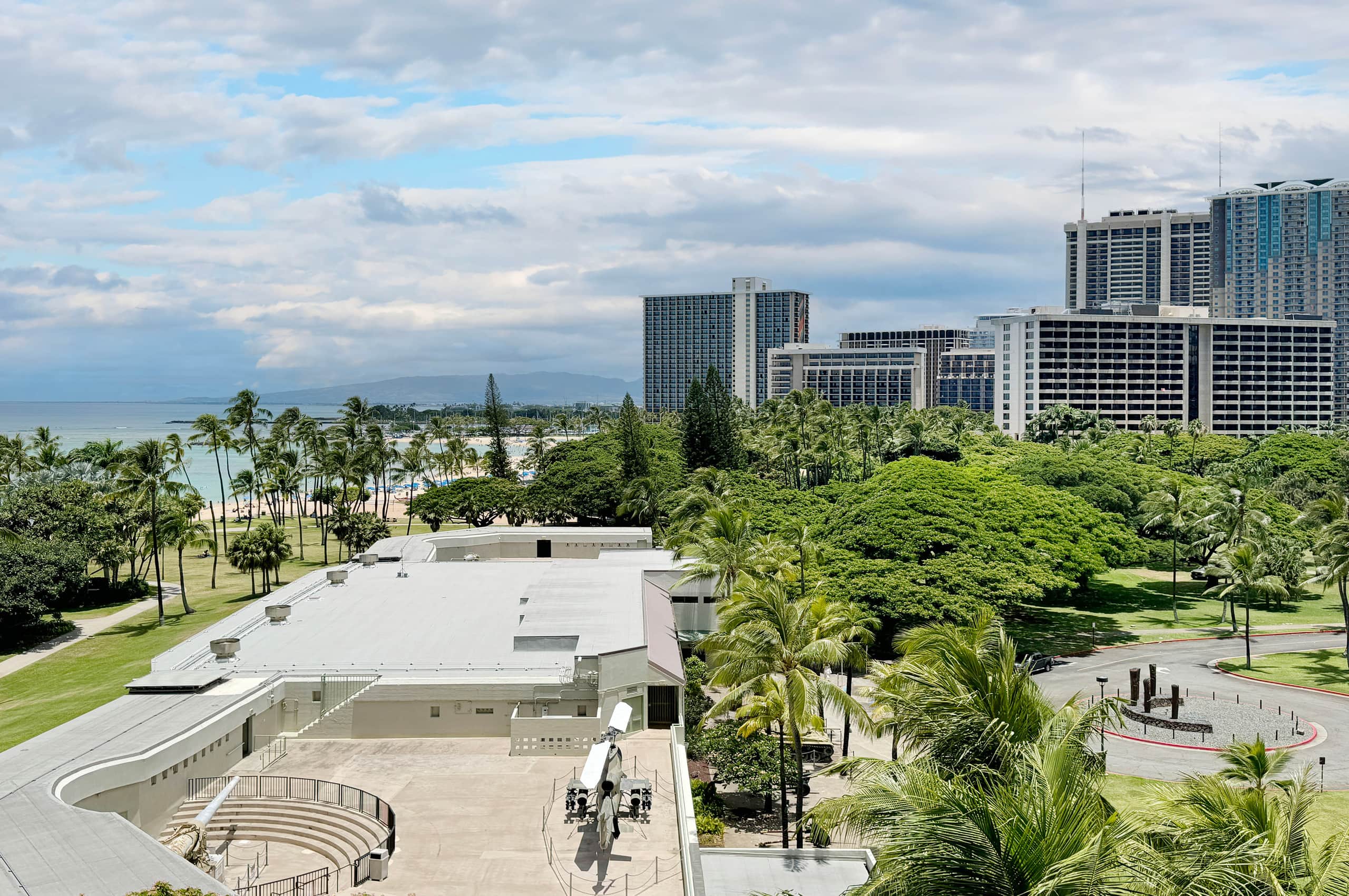Condo in Honolulu · ★5.0 · 1 bedroom · 2 beds · 1 private bath - Image 26
