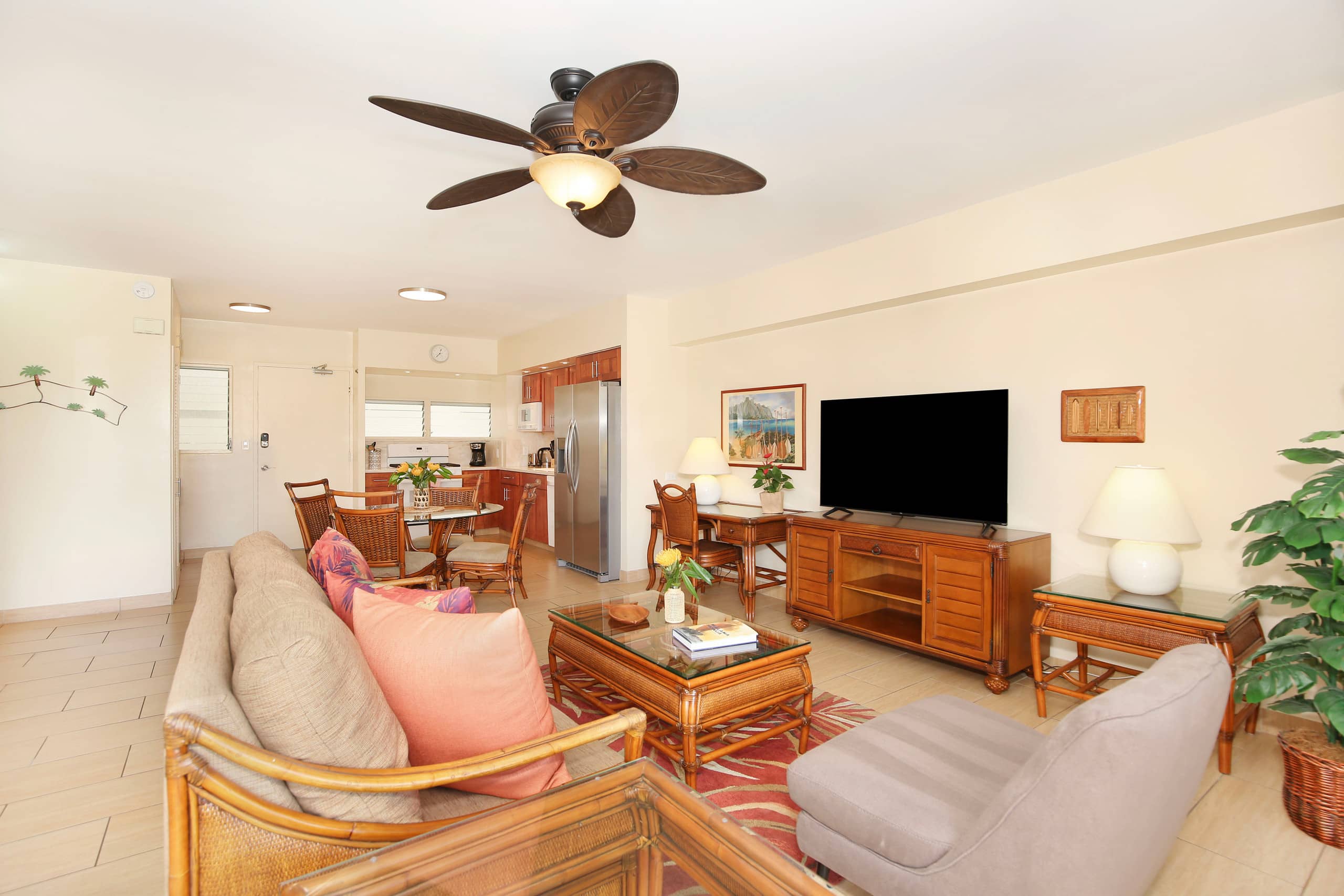 Condo in Honolulu · ★5.0 · 1 bedroom · 2 beds · 1 private bath - Image 5