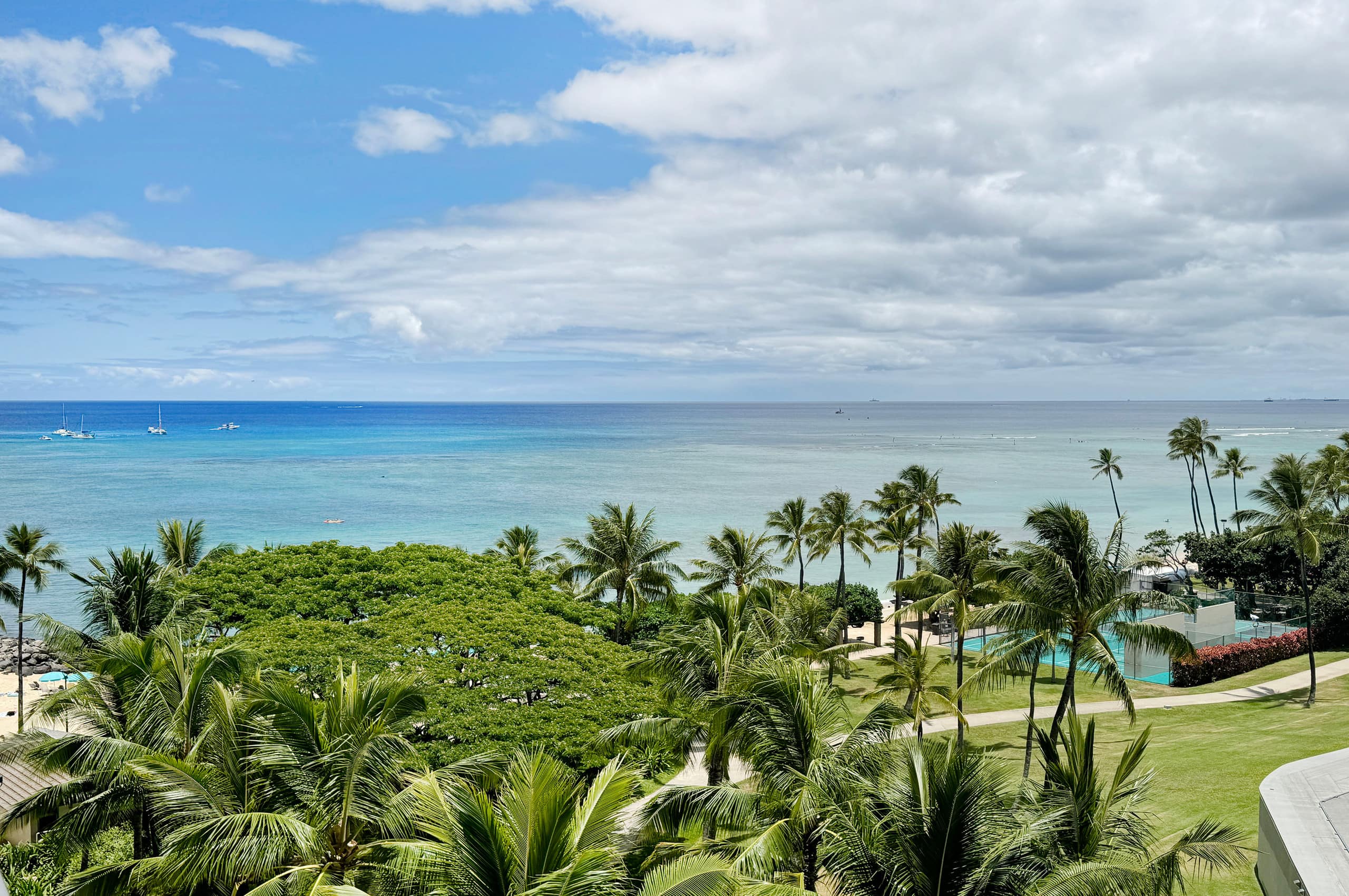 Condo in Honolulu · ★5.0 · 1 bedroom · 2 beds · 1 private bath - Image 23