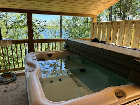 Lake front cabin with hot tub