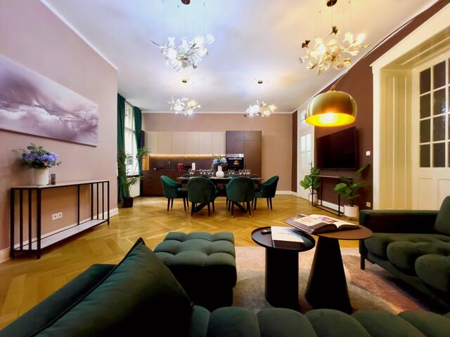 Ku’damm Beauty | 160m² • 4Rooms • 2 Baths• Balcony gallery image 5