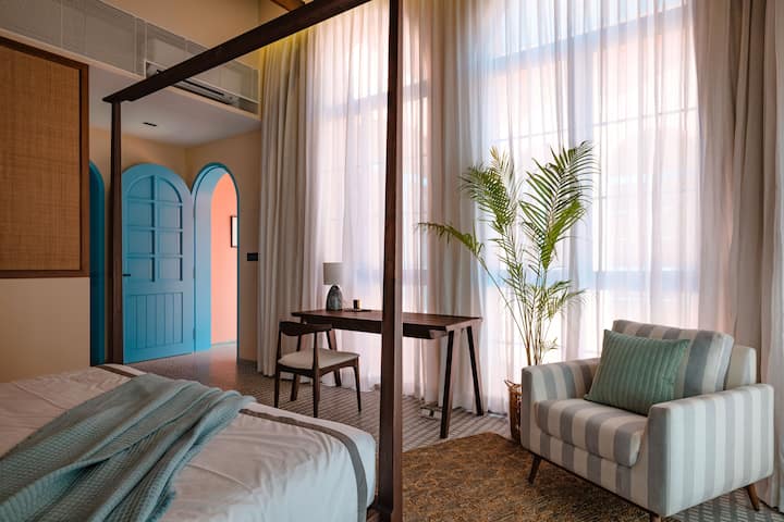 Bedroom 1 image 2