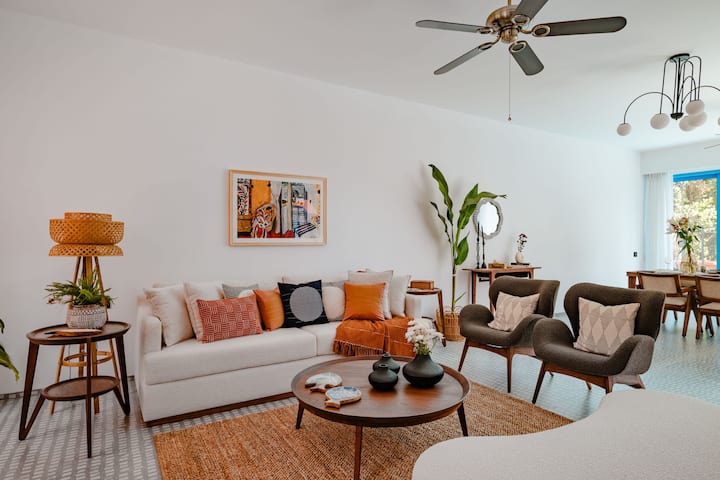 Living room image 1