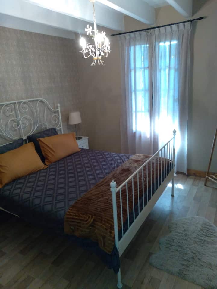 غرفة النوم 1