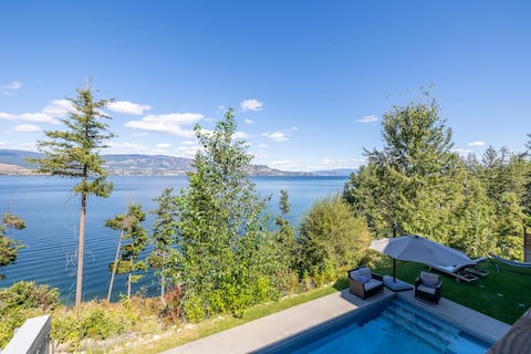 Fall Escape: Sauna• Hot Tub •Hiking •Campfires