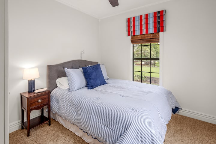 Dhoma e gjumit #2 - Krevat dopio "Queen" dhe një dollap 