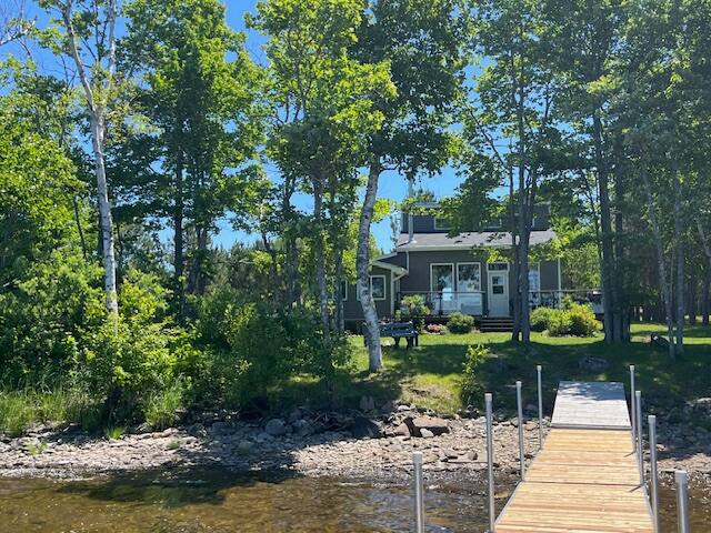 Shore Thing Cottage on Lake George gallery image 3