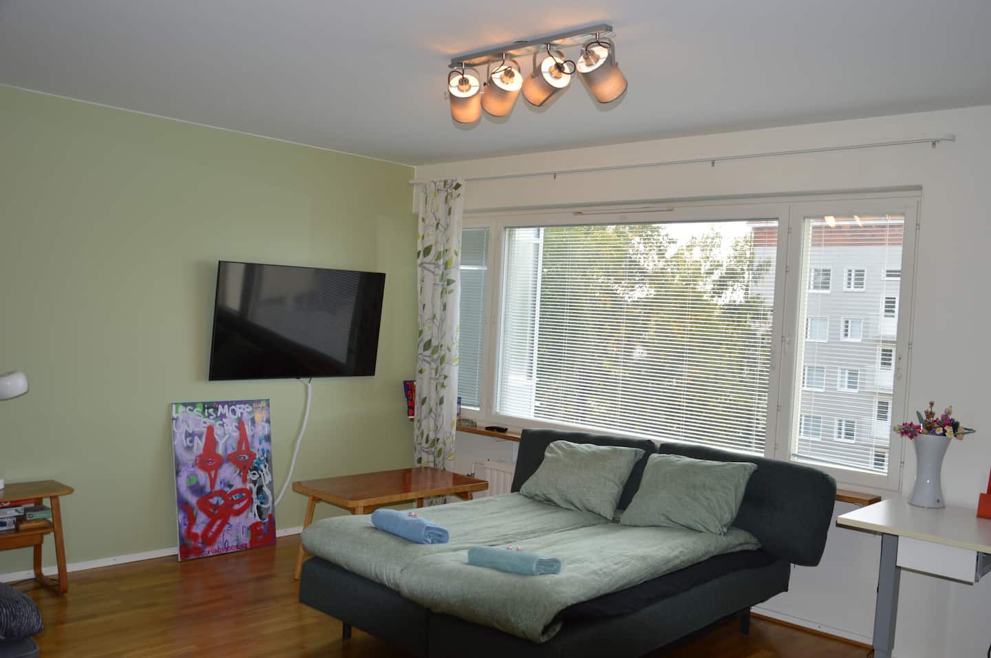 Spacious Newly Renovated Studio 5