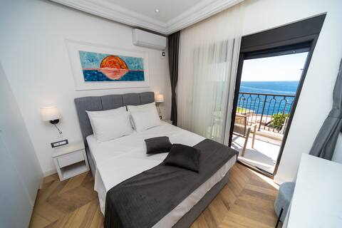 Hotel Exclusive - Deluxe room with Sea view