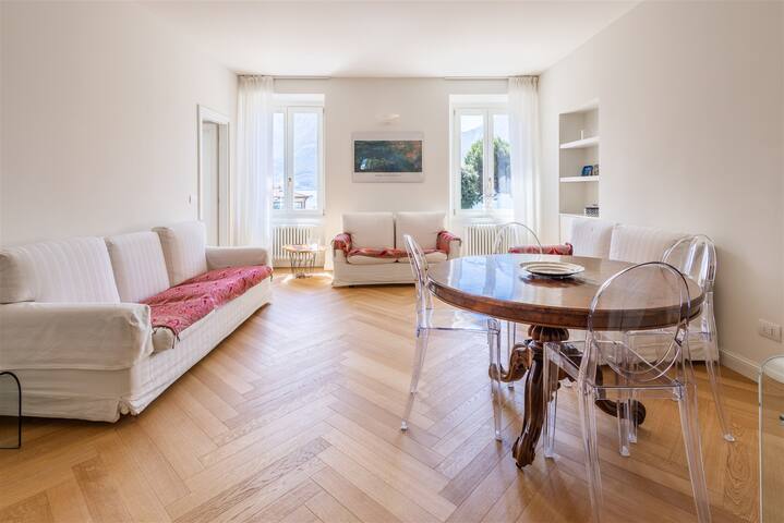 IseoLakeRental – La Terrazza sul Porto gallery image 2