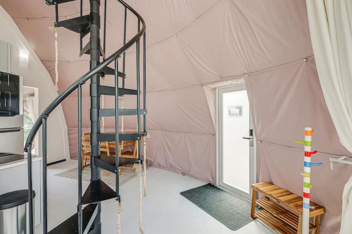 Spiral stairs to loft