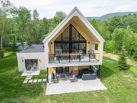 Le Østa |Construction 2024| Hot Tub | Bromont 5km