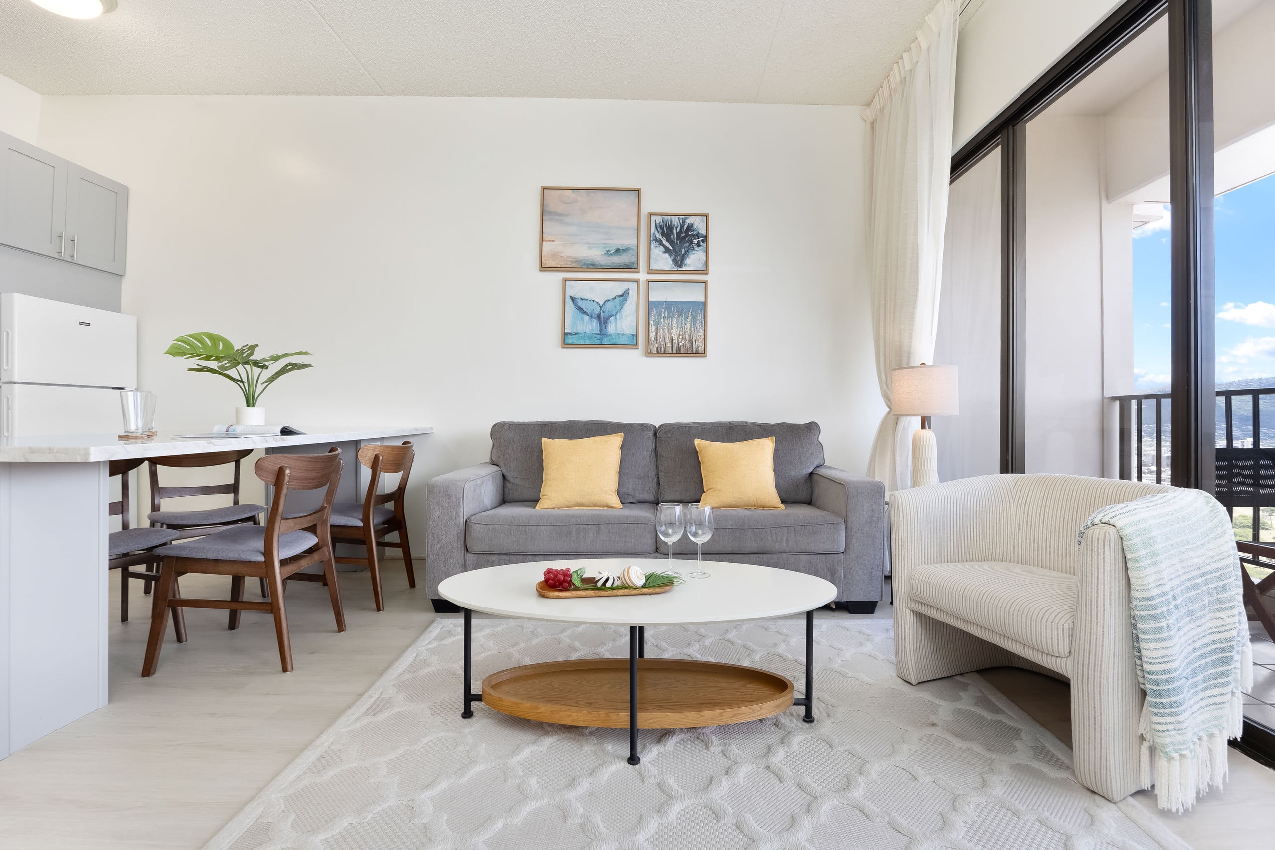 Condo in Honolulu · ★4.88 · 1 bedroom · 3 beds · 1 private bath - Image 7