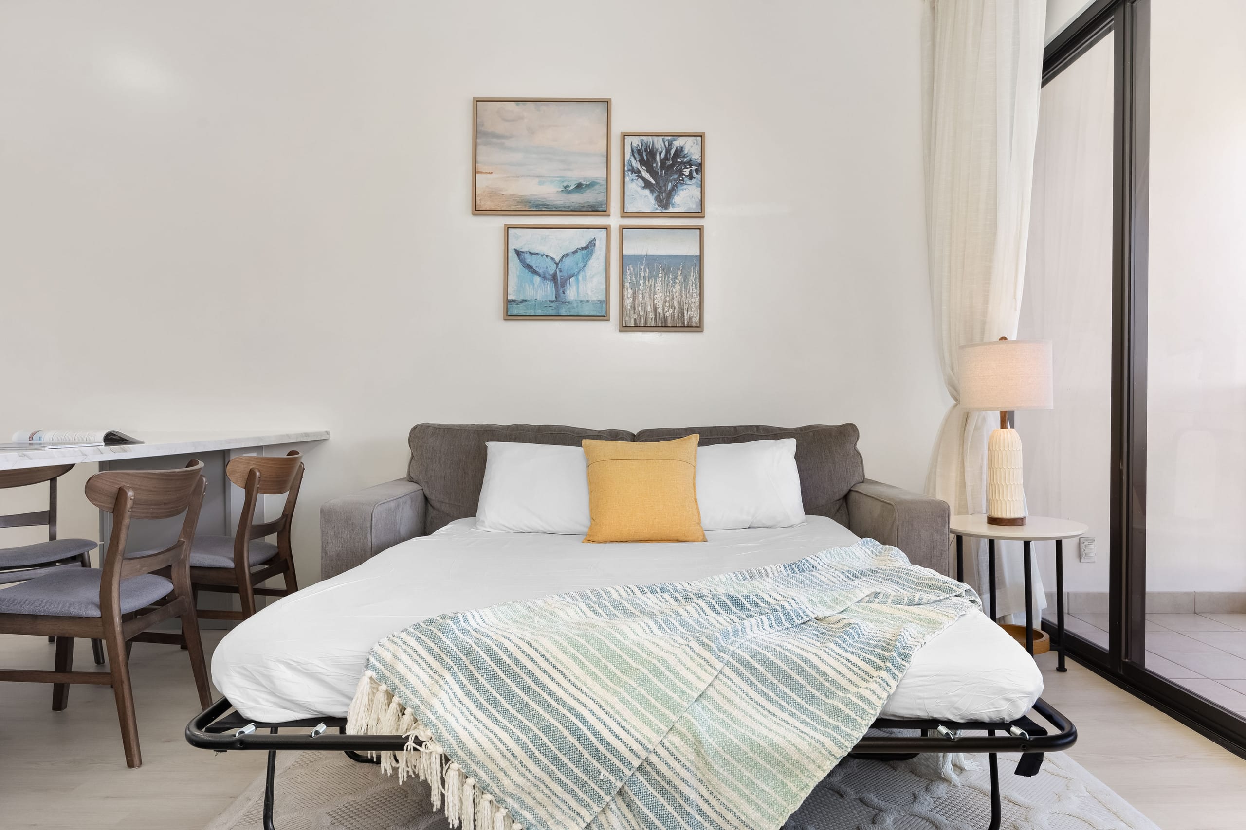 Condo in Honolulu · ★4.88 · 1 bedroom · 3 beds · 1 private bath - Image 2