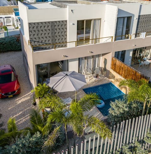 Family villa with air conditioning and private pool