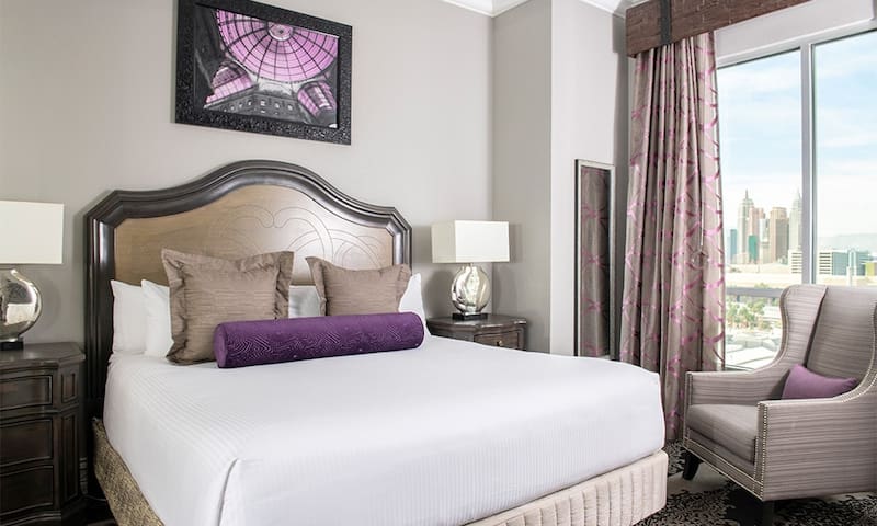 Wyndham Grand Desert | 2BR Deluxe Sleeps 8 gallery image 4