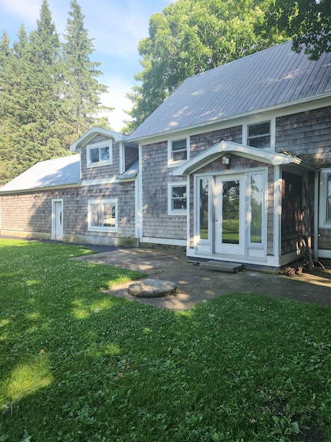 Rideau's Edge Cottage