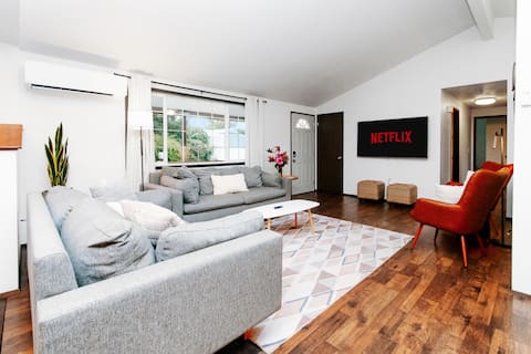 Coastal Hideaway - ONP/Pet Friendly/Hot tub/Arcade