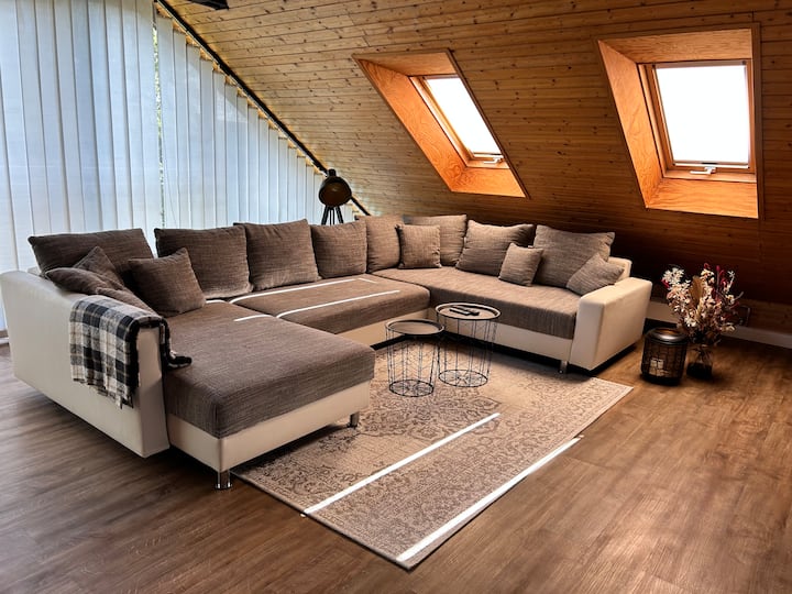 Dachgeschoss-loft Leonberg Klimatisiert Und Pool - Regenstauf