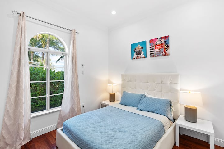 ಬೆಡ್‌ರೂಮ್ 5