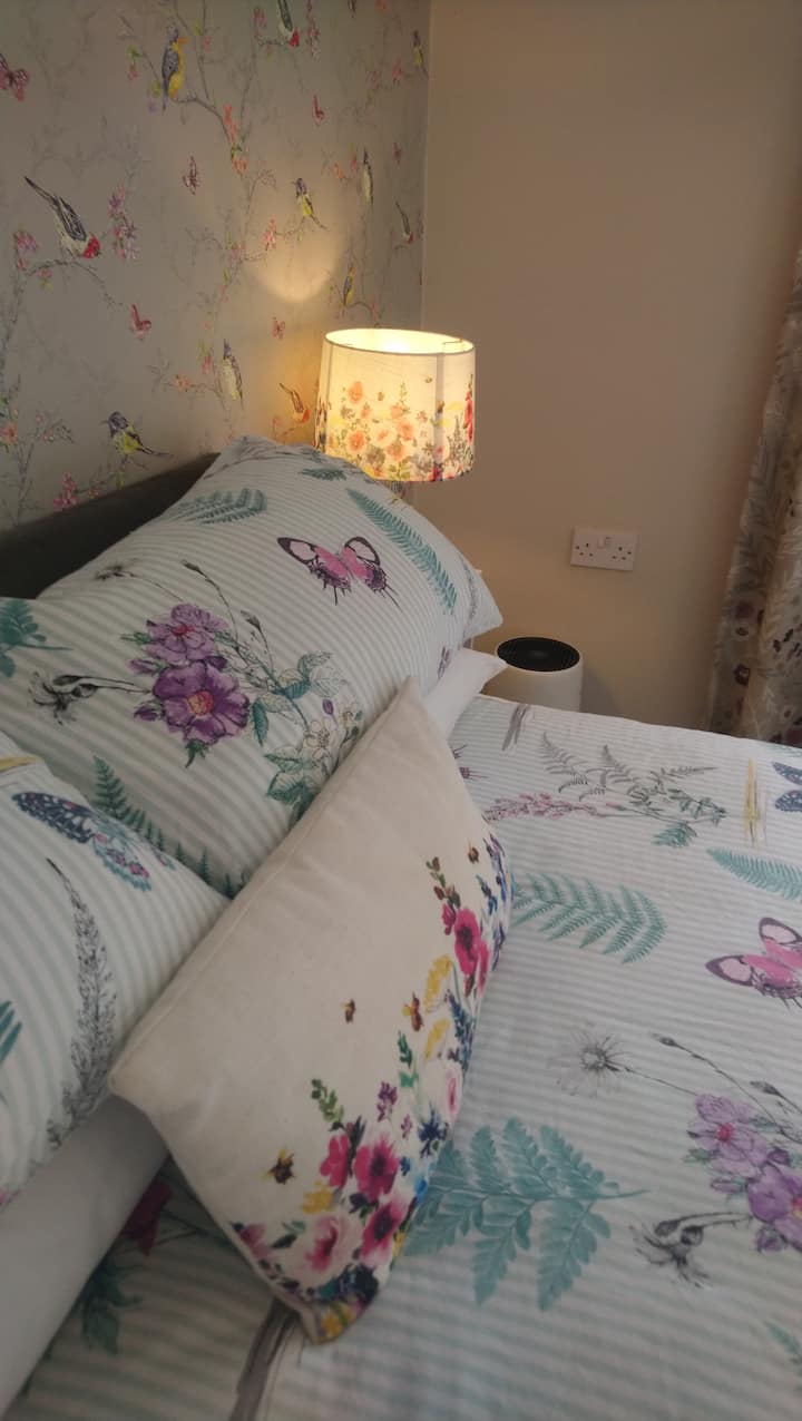 UDOBNI JASTUCI OD PERJA 