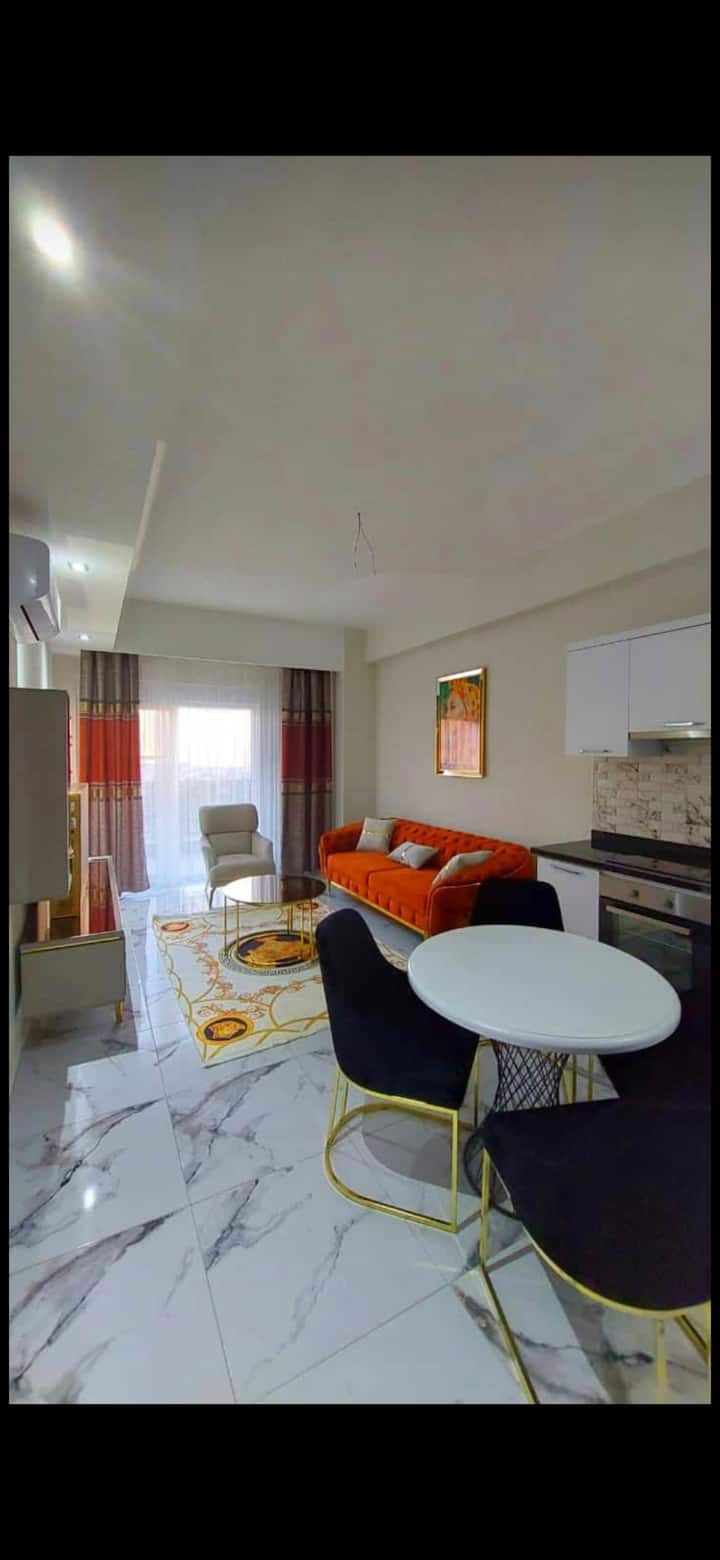 Vergeet Je Zorgen In Deze Ruime Nieuwe Huis - Okurcalar
