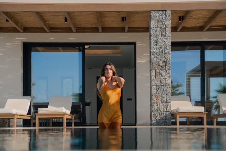 Villa Anassa – Luxurious 4-Bedroom Villa gallery image 2