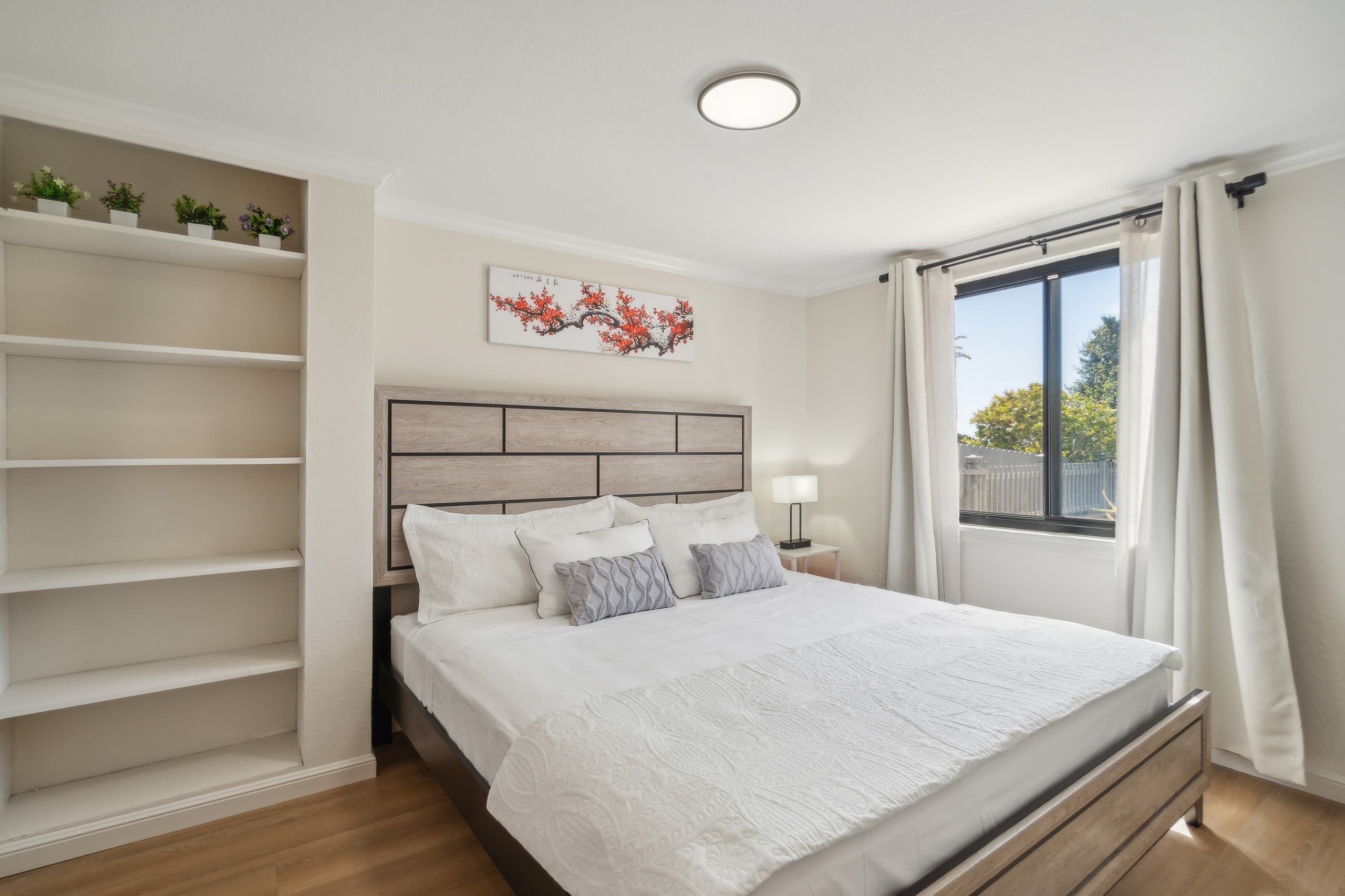 Home in South San Francisco · ★5.0 · 4 bedrooms · 7 beds · 3 private baths - Image 42