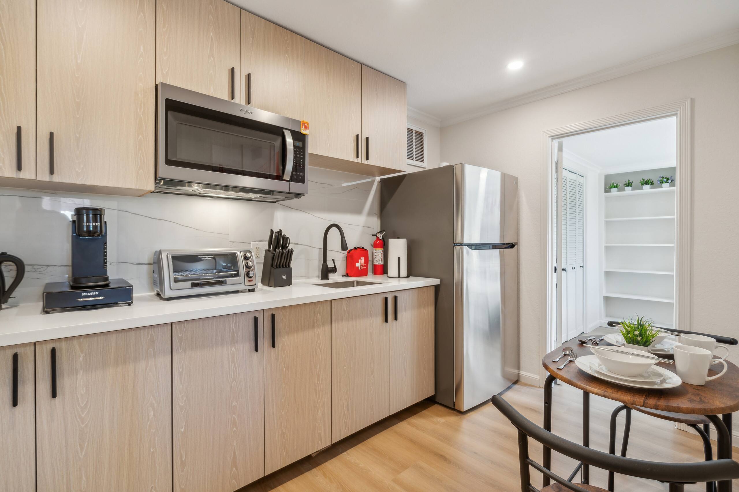 Home in South San Francisco · ★5.0 · 4 bedrooms · 7 beds · 3 private baths - Image 15