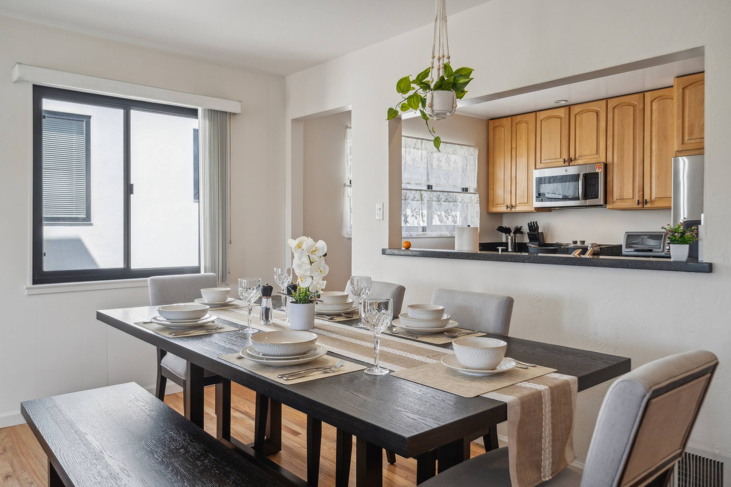 Home in South San Francisco · ★5.0 · 4 bedrooms · 7 beds · 3 private baths - Image 30