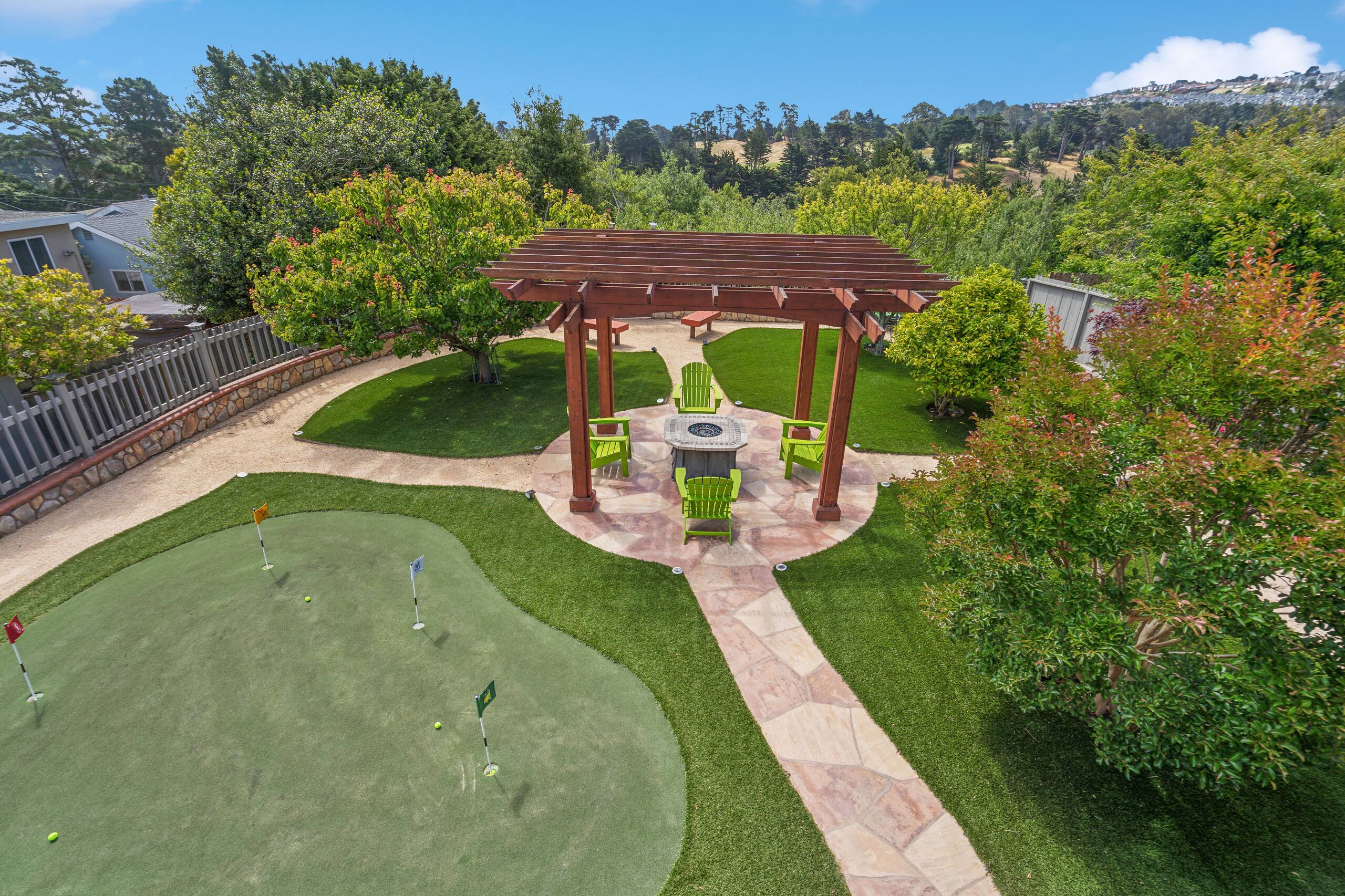 Home in South San Francisco · ★5.0 · 4 bedrooms · 7 beds · 3 private baths - Image 21