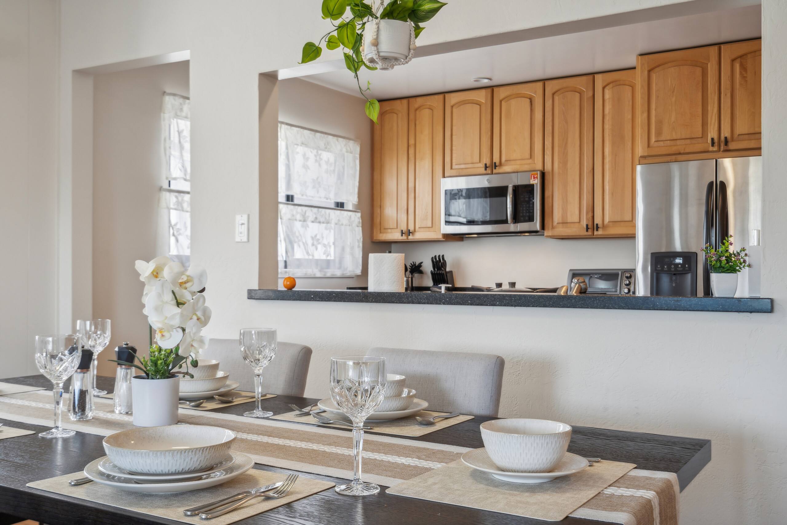 Home in South San Francisco · ★5.0 · 4 bedrooms · 7 beds · 3 private baths - Image 29