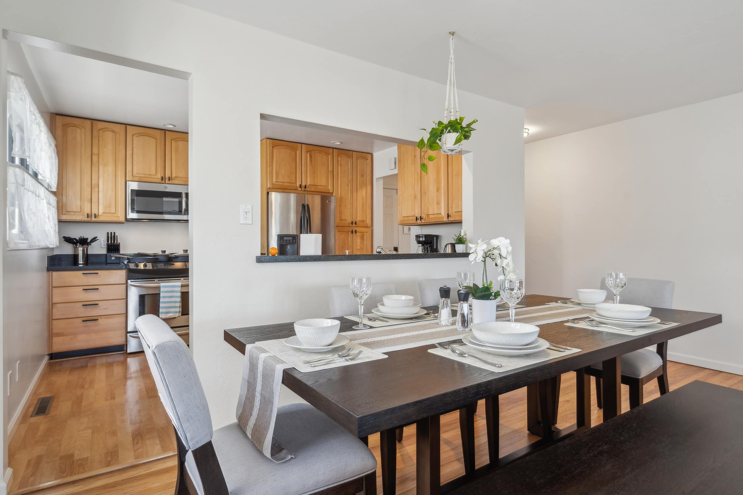 Home in South San Francisco · ★5.0 · 4 bedrooms · 7 beds · 3 private baths - Image 28