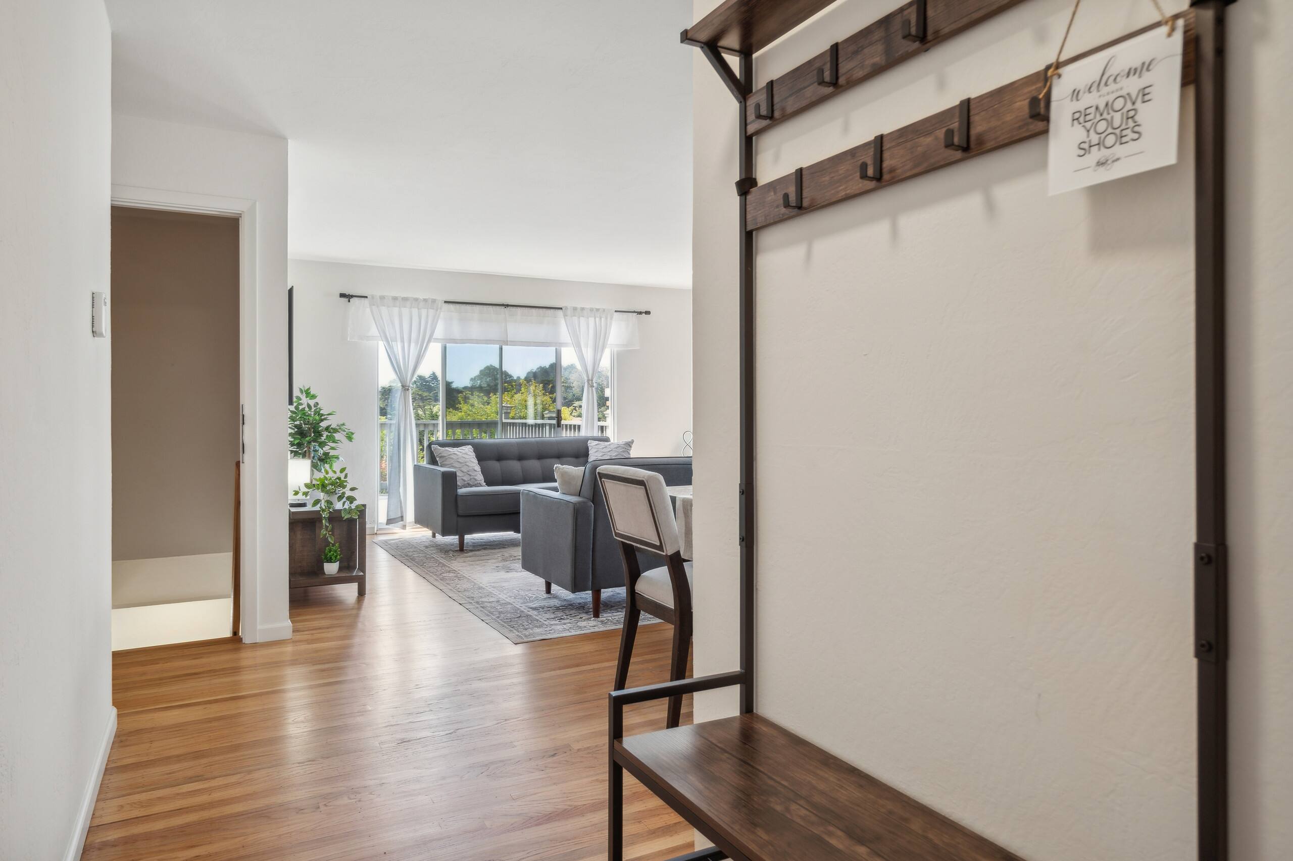 Home in South San Francisco · ★5.0 · 4 bedrooms · 7 beds · 3 private baths - Image 27