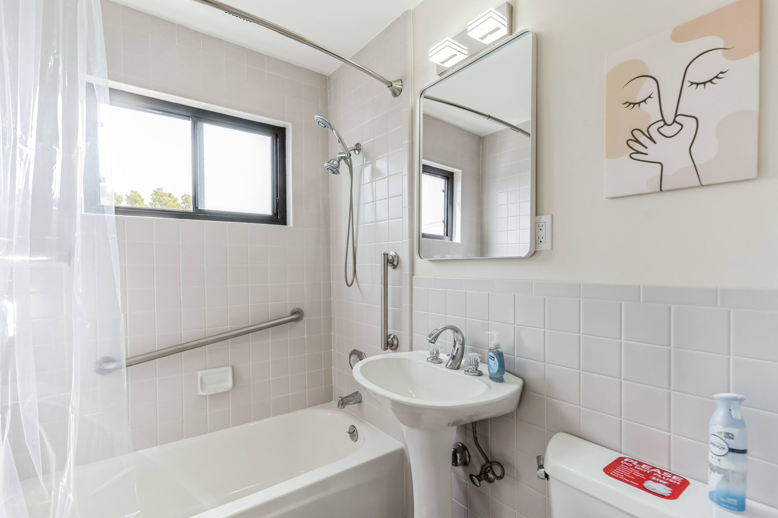 Home in South San Francisco · ★5.0 · 4 bedrooms · 7 beds · 3 private baths - Image 48