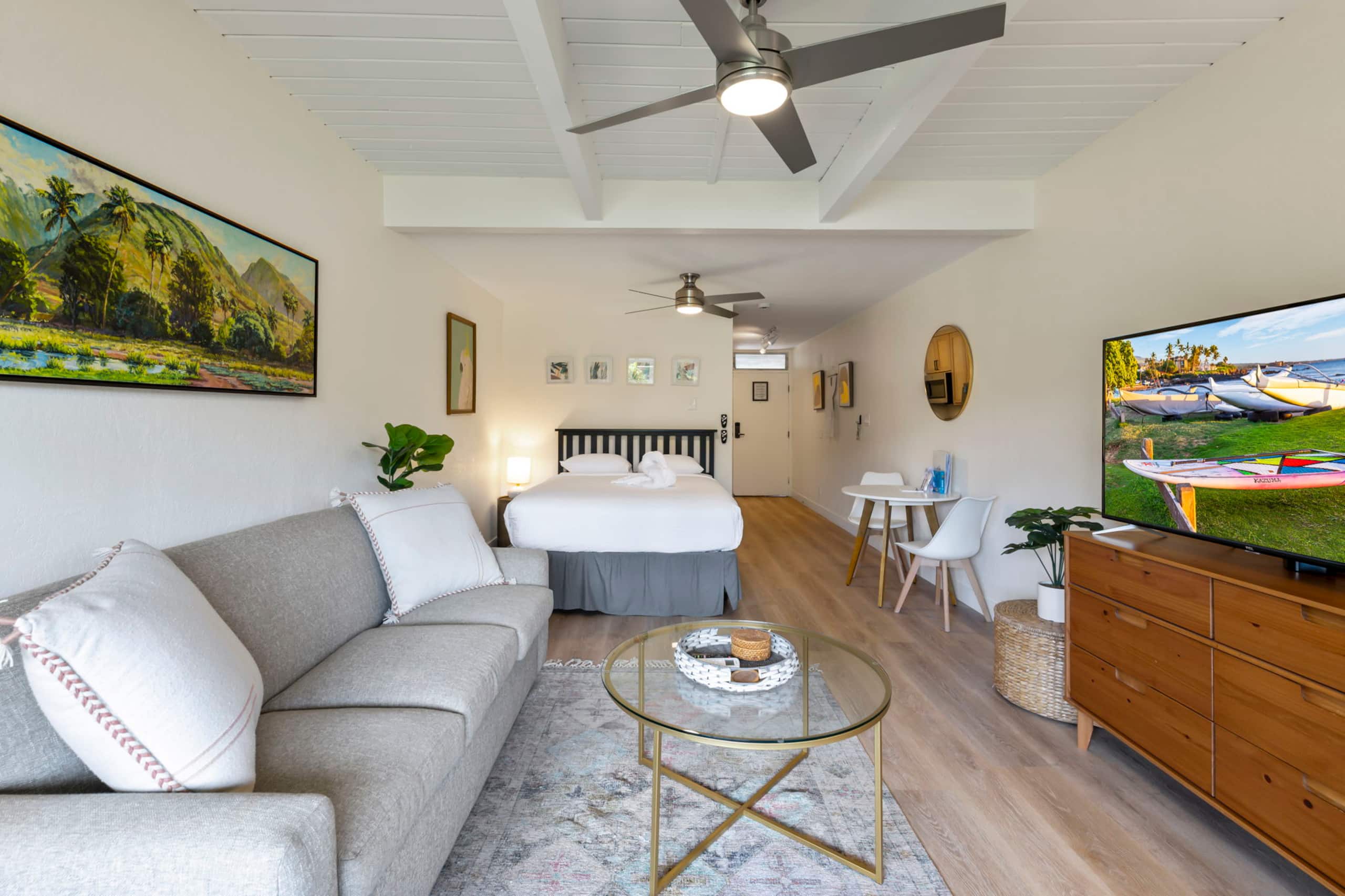 Condo in Kihei · ★4.75 · Studio · 2 beds · 1 private bath - Image 9