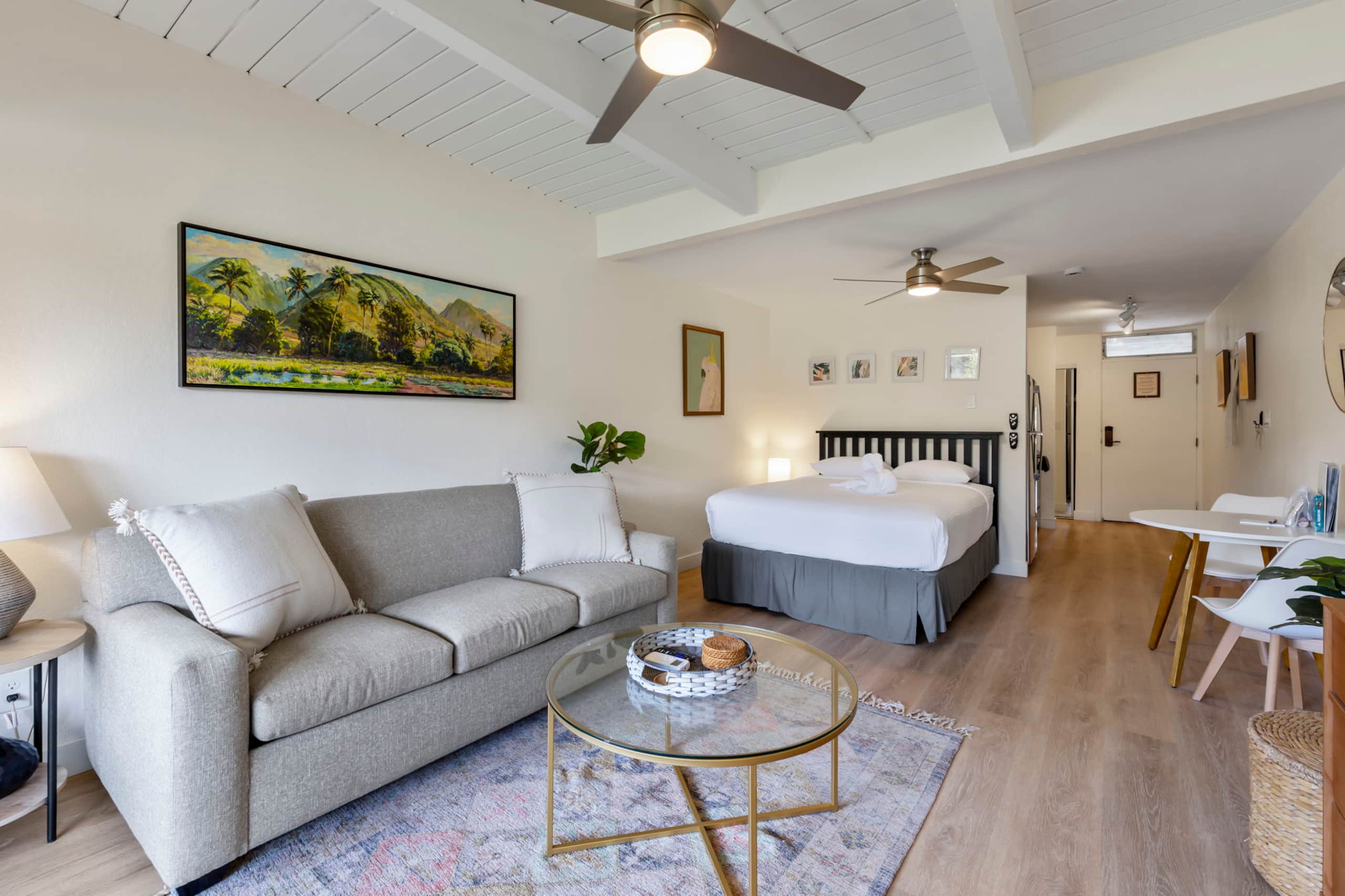 Condo in Kihei · ★4.75 · Studio · 2 beds · 1 private bath - Image 3